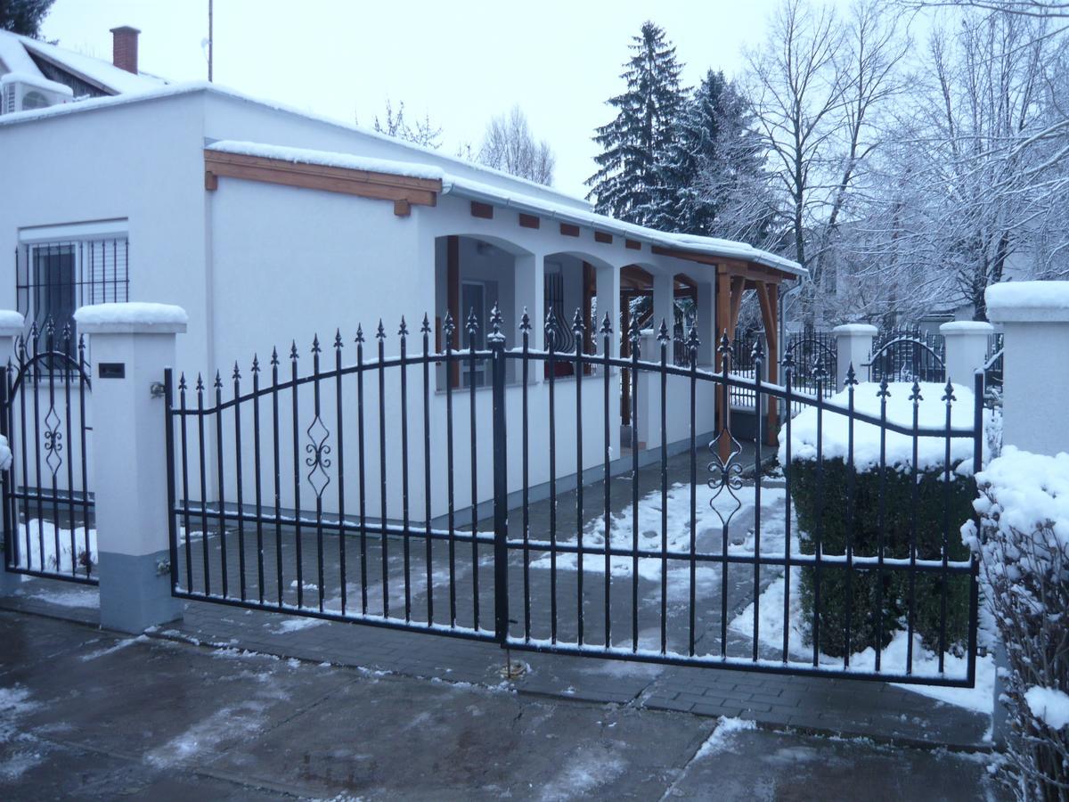 Keresztmama Haza Apartment Hajduszoboszlo Bagian luar foto